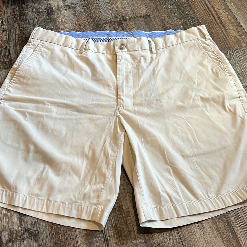 Men Peter Millard khaki shorts size W38